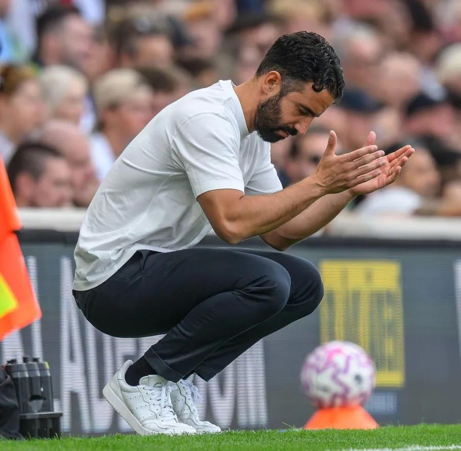 Ruben Amorim phải thực hiện bốn sự thay đổi lớn sau trận hòa 1-1 của MU trước Fulham. 3.jpg