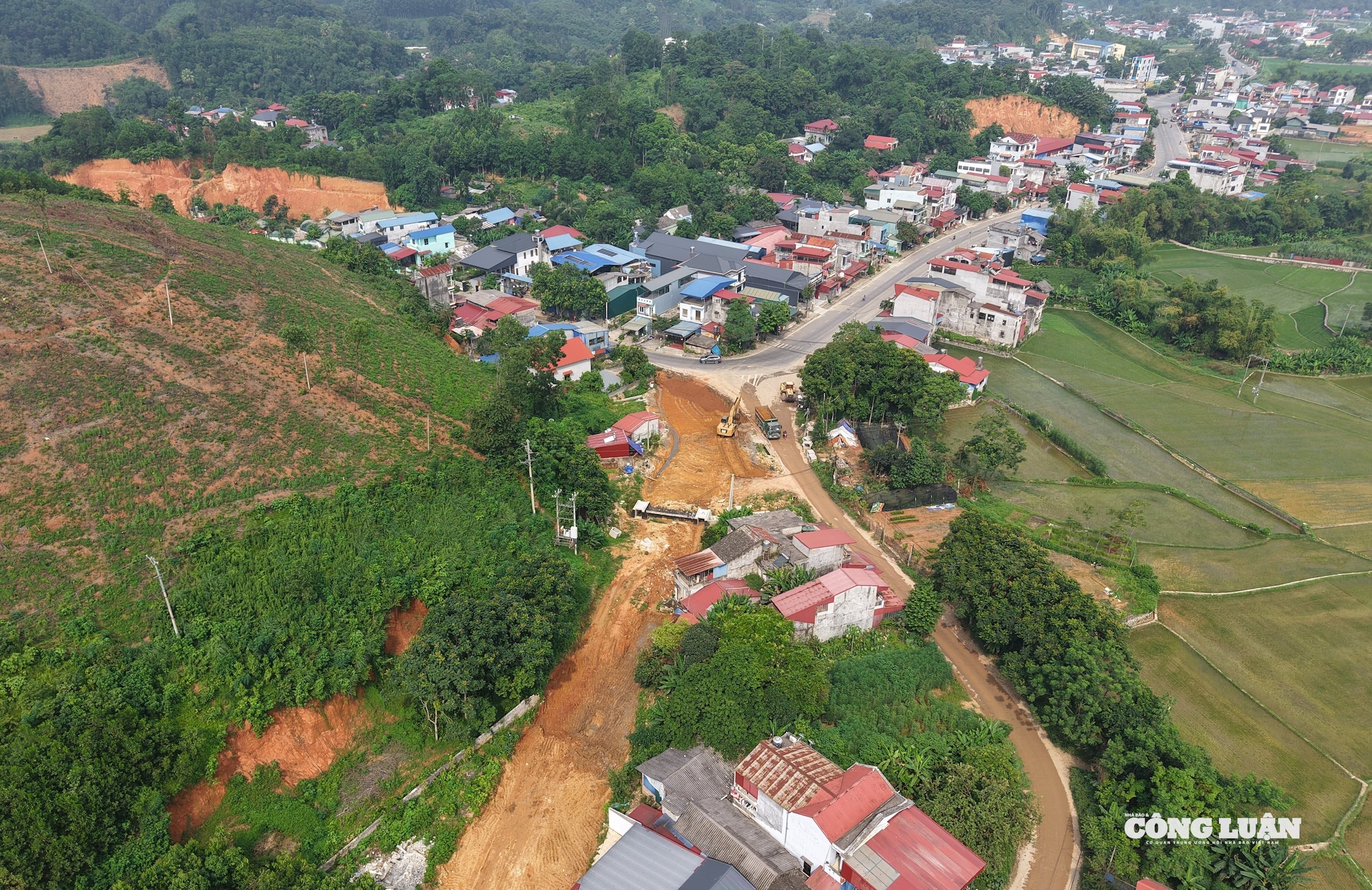 Điểm đầu dự án đường Hồ Chí Minh đoạn Chợ Chu - Ngã ba Trung Sơn.