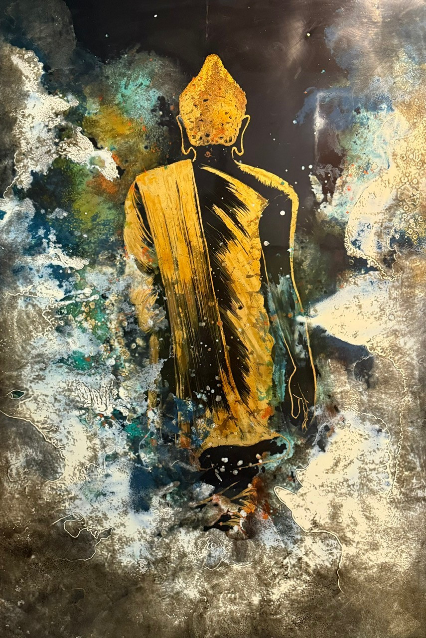 Tác phẩm 'Bóng Phật'. hoa-si-hung-ro-tai-sinh-cung-son-mai-viet-3.jpg