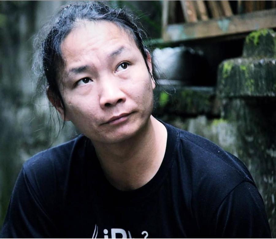 Hoạ sĩ Hùng Rô - Nguyễn Mạnh Hùng. hoa-si-hung-ro-tai-sinh-cung-son-mai-viet-1.jpg