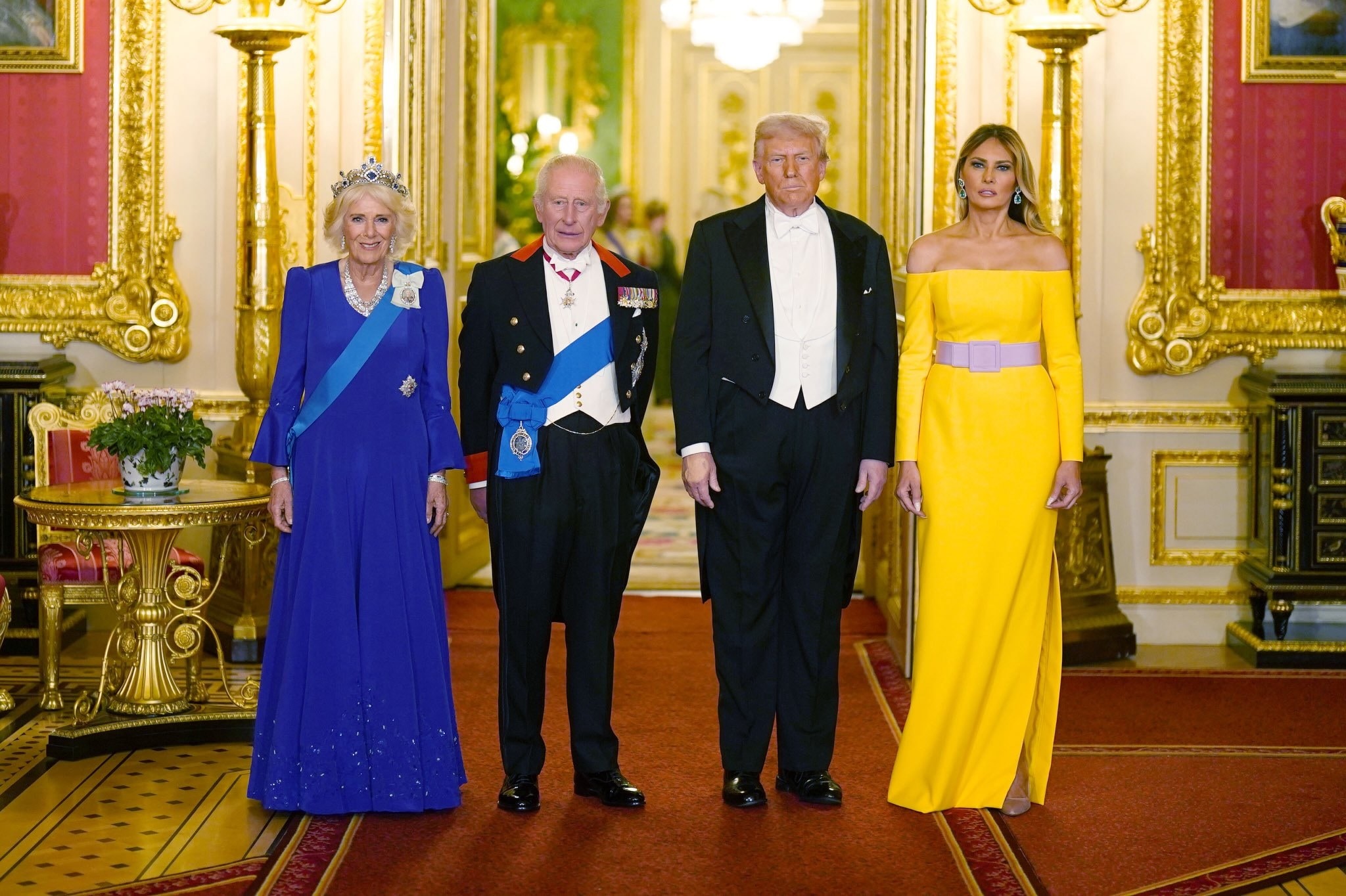 Trump tham anh2