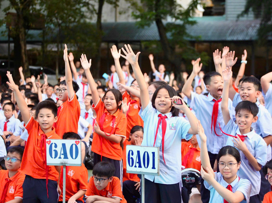 Nóng trong tuần: Triển khai Nghị quyết 71; quy định khen thưởng, kỷ luật HS