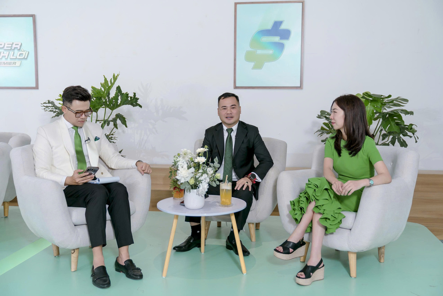 Livestream Hội Qu&aacute;n Sinh Lời thu h&uacute;t nhiều kh&aacute;n gi&aacute; theo d&otilde;i.