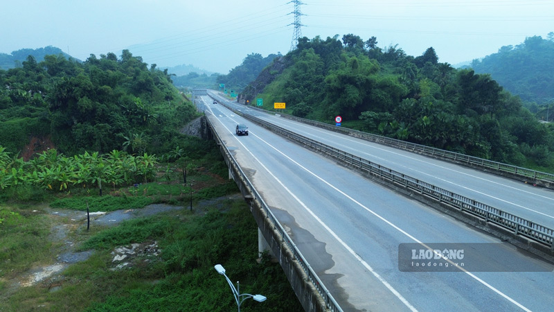 Tổng mức đầu tư cho việc mở rộng cao tốc Nội Bài - Lào Cai là hơn 7.667 tỉ đồng. Ảnh: Đinh Đại