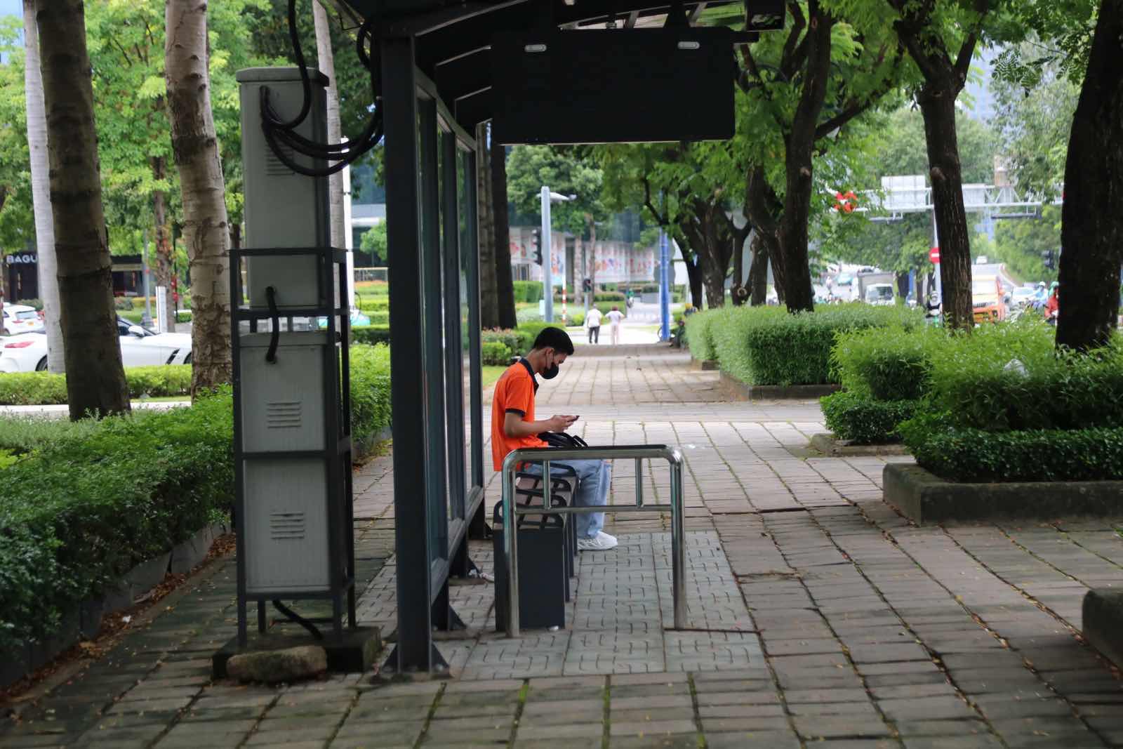 đại lộ Mai Chí Thọ được quy hoạch cho làn xe đạp.  TPHCM kỳ vọng hình thành tuyến đường kiểu mẫu cho giao thông xanh tại Mai Chí Thọ. Ảnh: Anh Tú