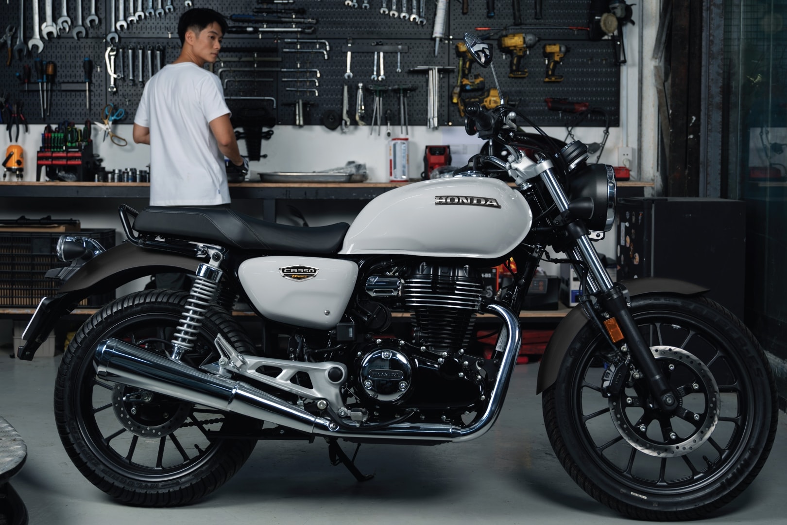 Honda CB350 H’ness 2025 vẫn giữ nguyên mức giá bán lẻ đề xuất 129,99 triệu đồng - Ảnh: HVN