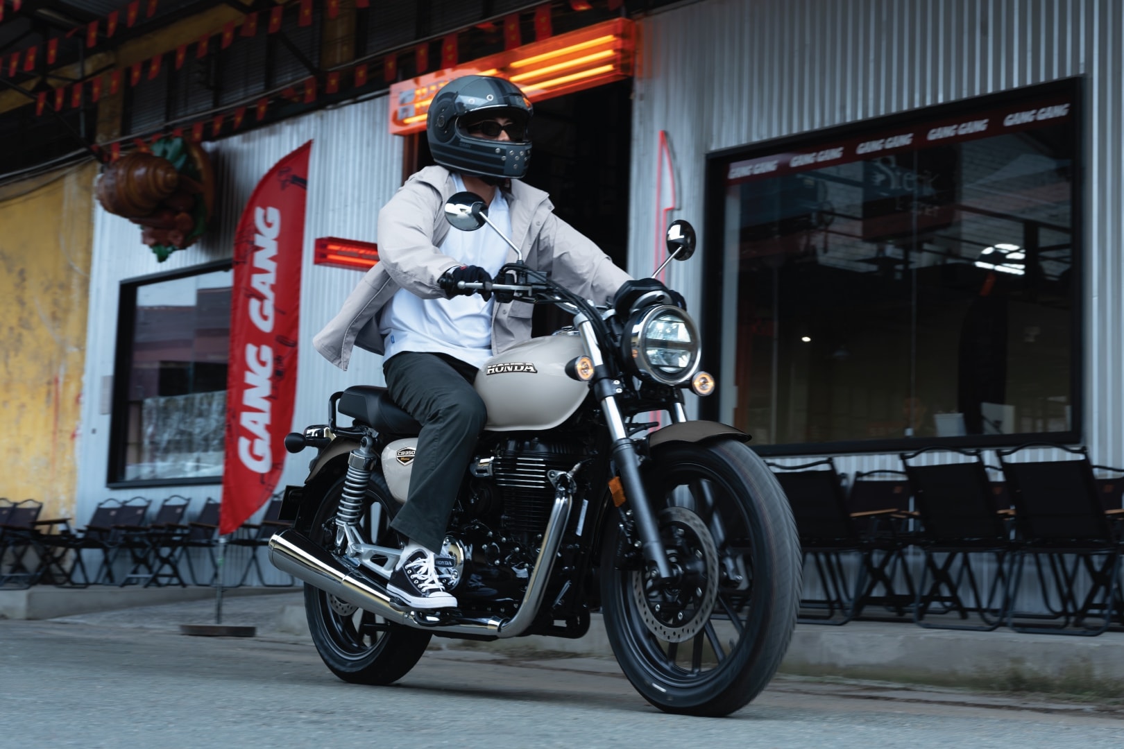 Honda CB350 H’ness 2025 có thiết kế mới bắt mắt và cũng trẻ trung hơn so với phiên bản trước - Ảnh: HVN