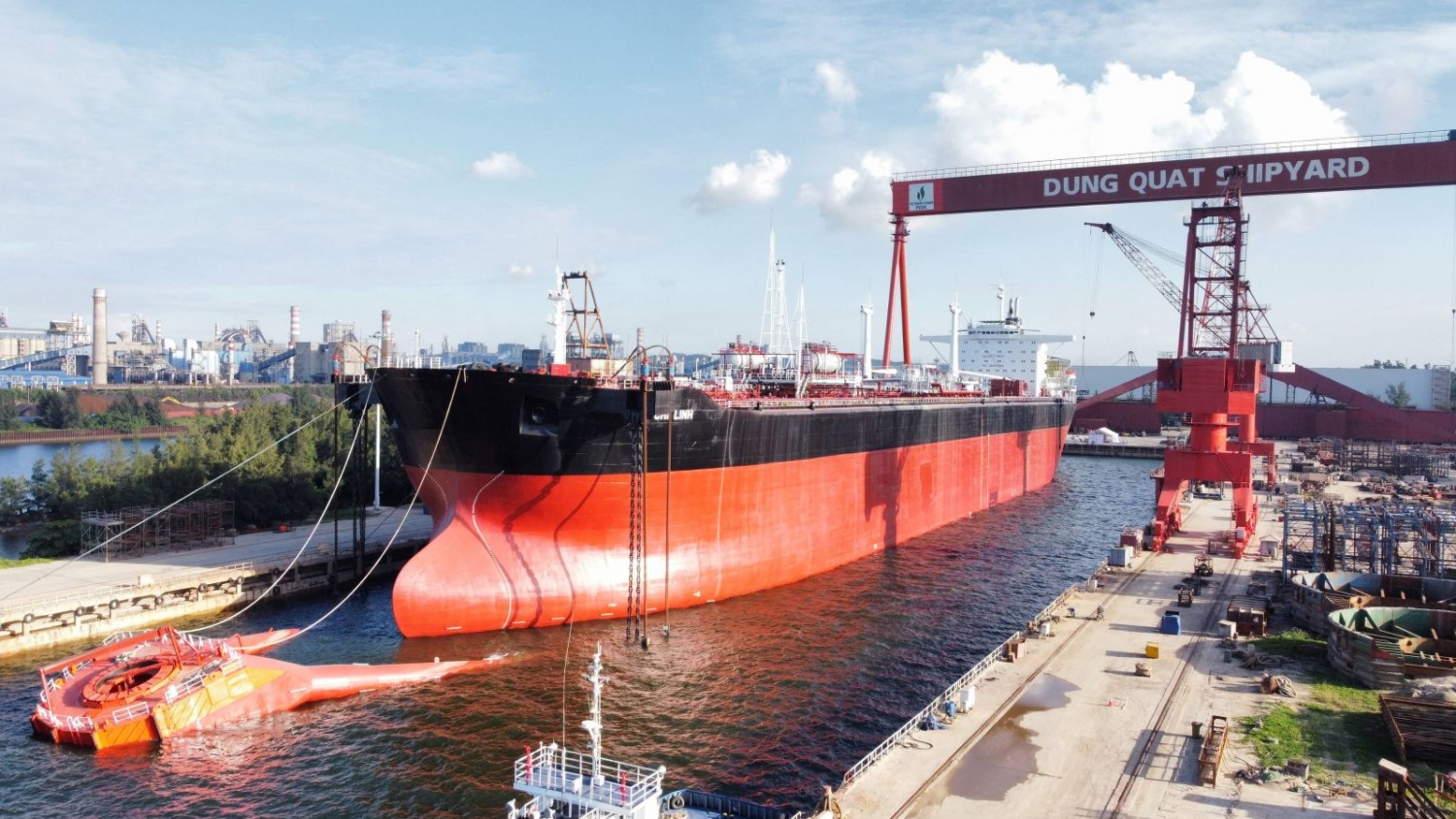 PVSM hoàn thành và bàn giao tàu tải trọng 150.000 tấn cho Vietsovpetro, vượt tiến độ 5 ngày PVSM hoàn thành và bàn giao tàu tải trọng 150.000 tấn cho Vietsovpetro, vượt tiến độ 5 ngày