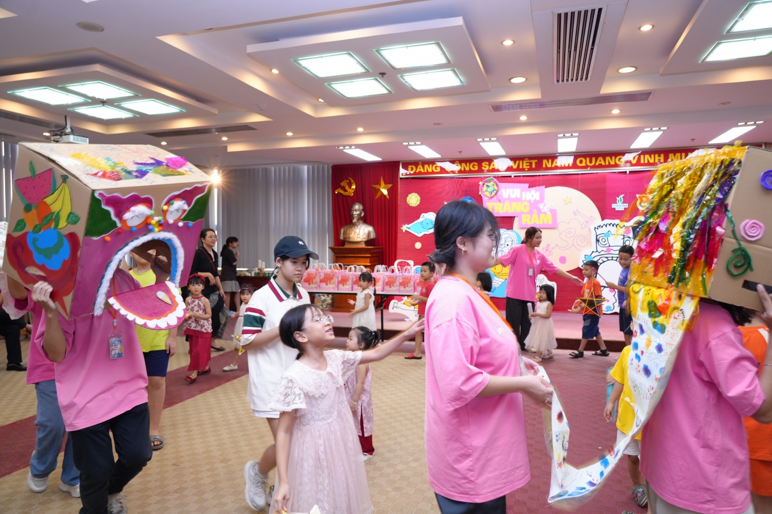 Đoàn Thanh niên PVPGB mang “Vui hội Trăng Rằm” đến với con em người lao động