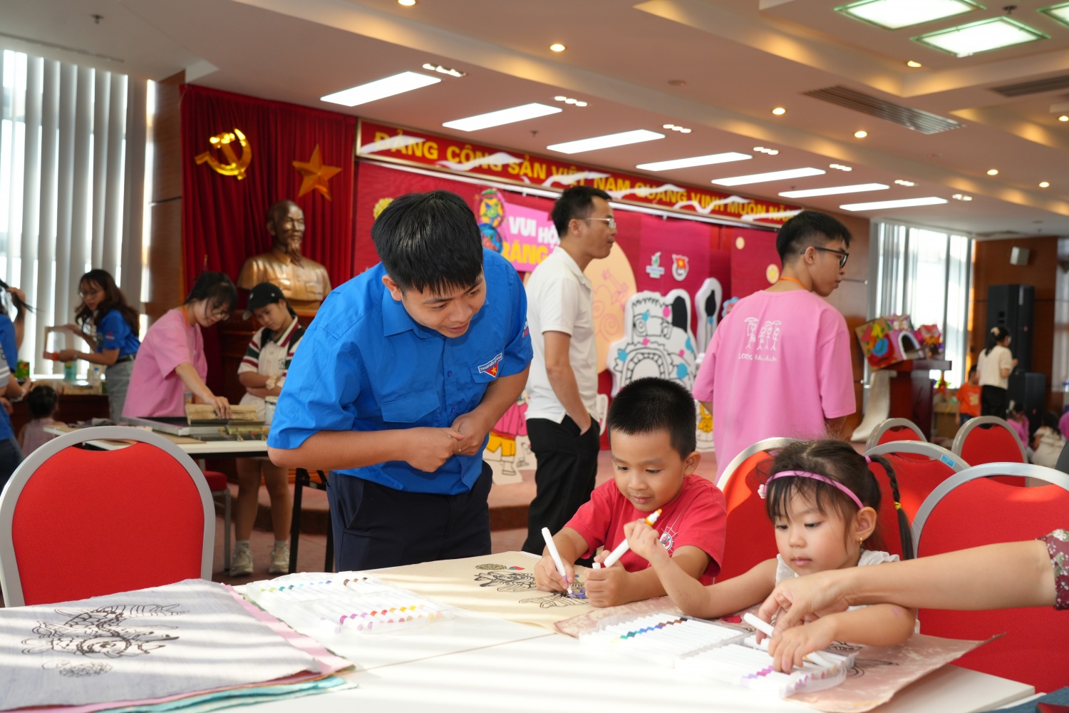 Đoàn Thanh niên PVPGB mang “Vui hội Trăng Rằm” đến với con em người lao động