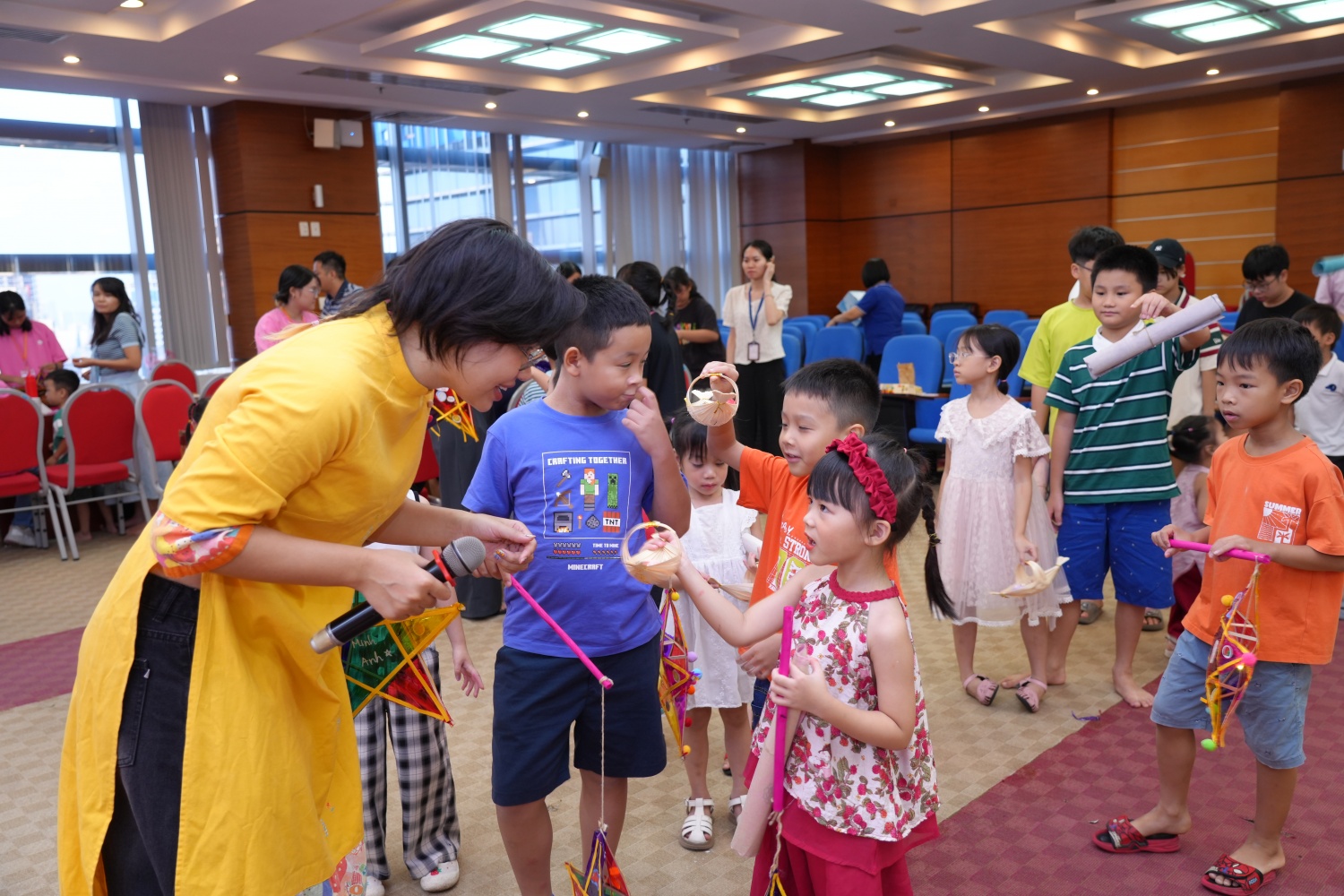 Đoàn Thanh niên PVPGB mang “Vui hội Trăng Rằm” đến với con em người lao động