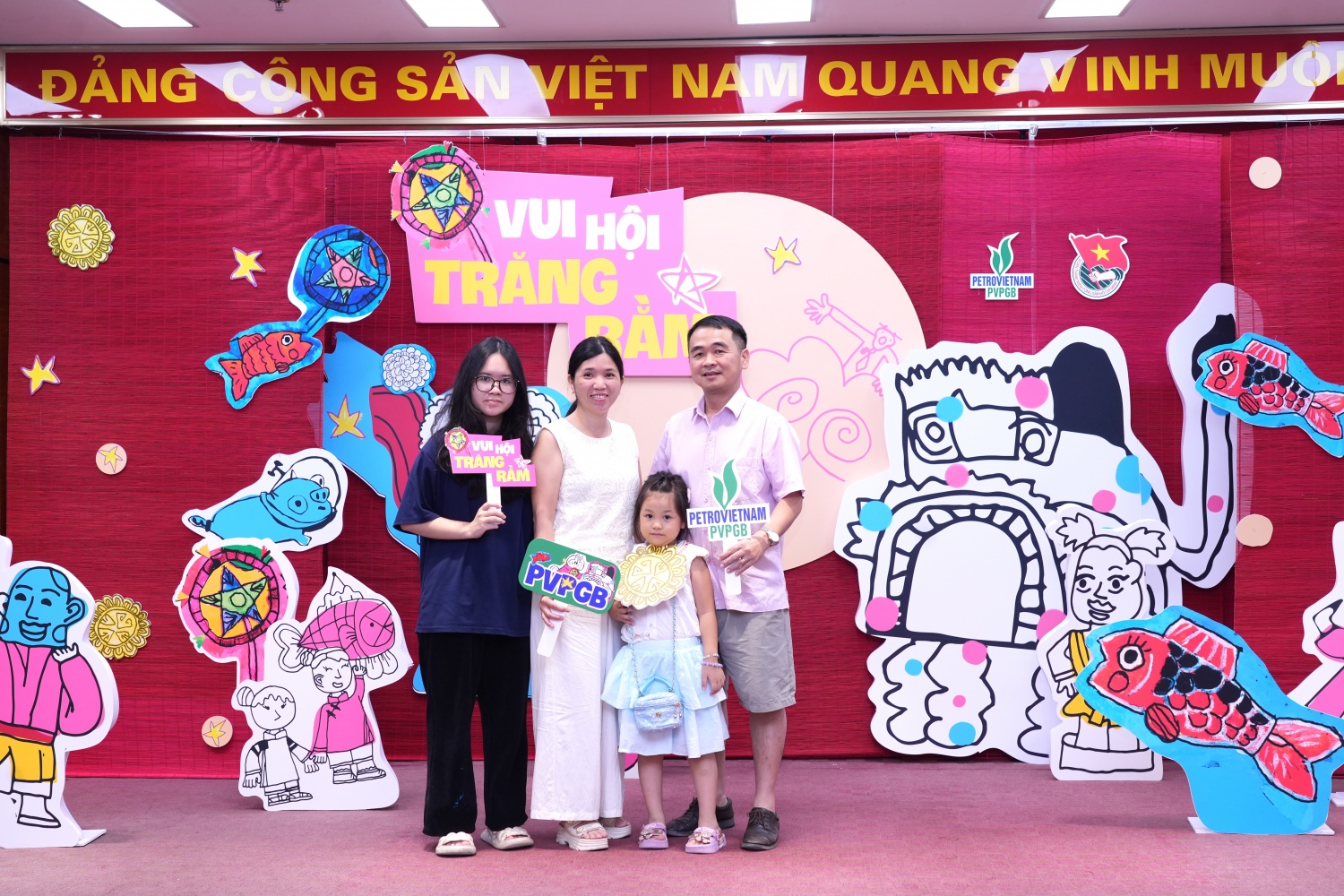 Đoàn Thanh niên PVPGB mang “Vui hội Trăng Rằm” đến với con em người lao động