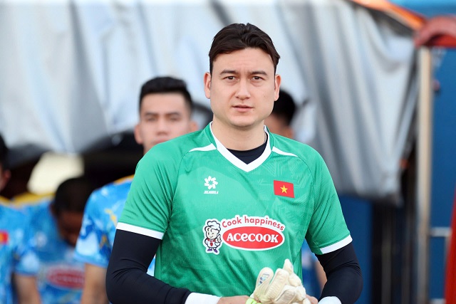 Nhiều khả năng thủ thành sinh năm 1993 sẽ được lựa chọn bắt chính trong trận đấu với tuyển Nepal sắp tới. Ảnh: Thanh Vũ