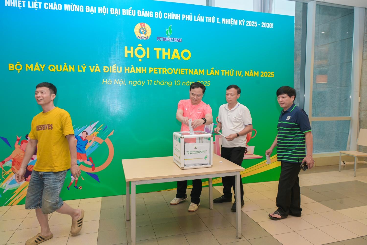 Bế mạc Hội thao Petrovietnam lần IV: Lan tỏa tinh thần thể thao, hướng về đồng bào vùng bão lũ Bế mạc Hội thao Petrovietnam lần IV: Lan tỏa tinh thần thể thao, hướng về đồng bào vùng bão lũ