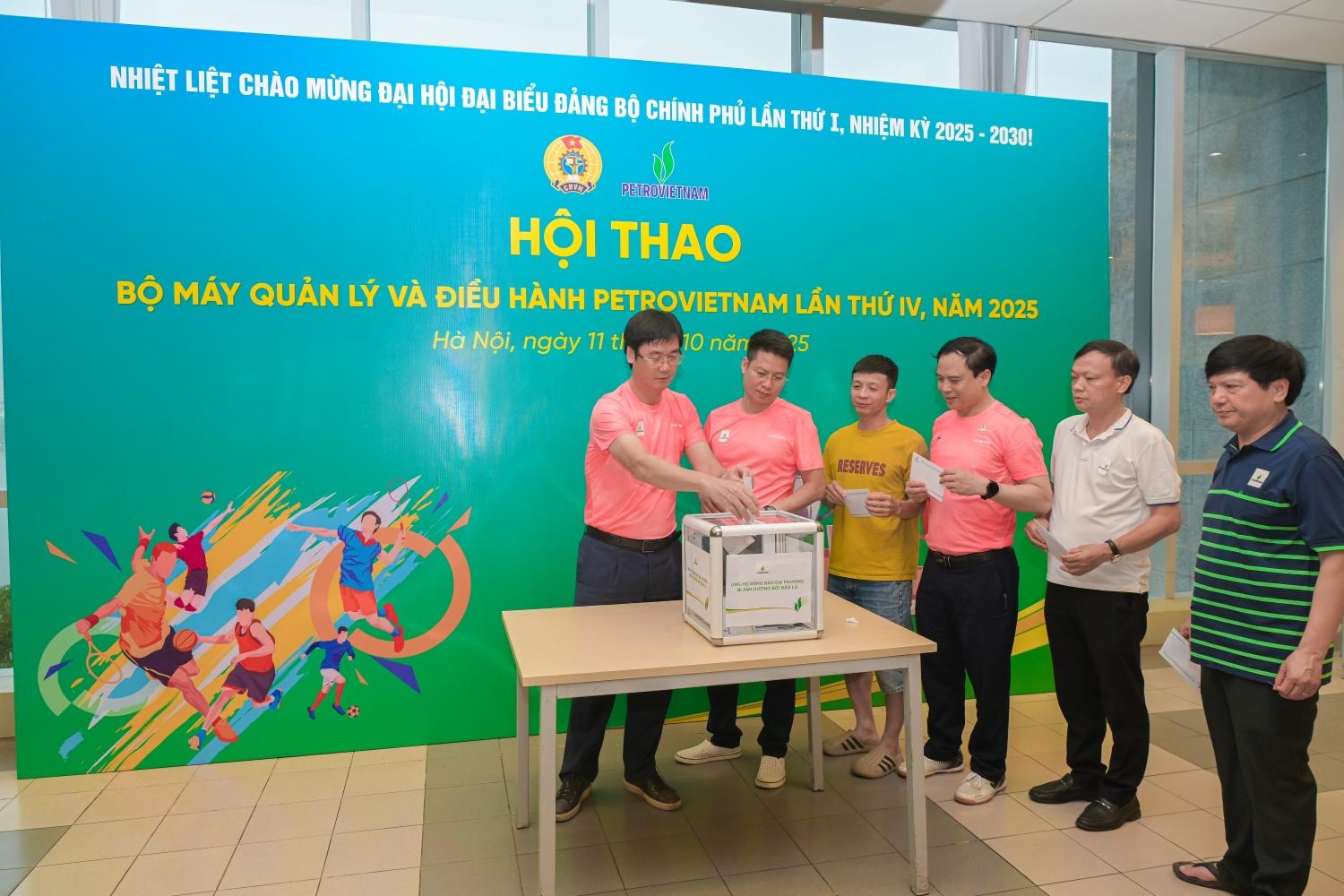 Bế mạc Hội thao Petrovietnam lần IV: Lan tỏa tinh thần thể thao, hướng về đồng bào vùng bão lũ Bế mạc Hội thao Petrovietnam lần IV: Lan tỏa tinh thần thể thao, hướng về đồng bào vùng bão lũ