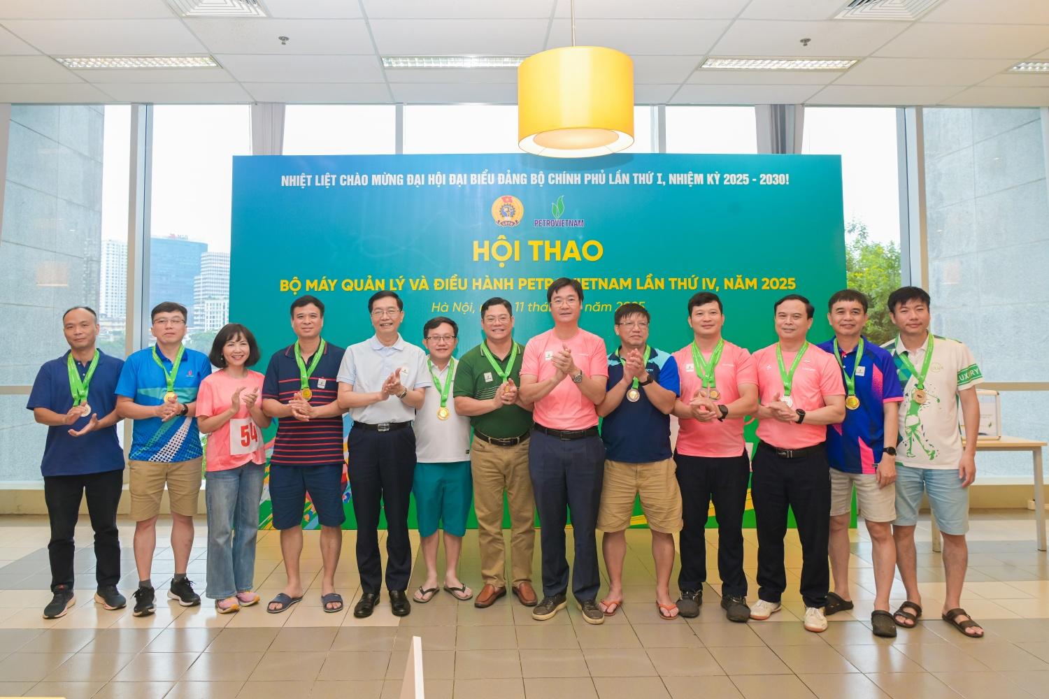 Bế mạc Hội thao Petrovietnam lần IV: Lan tỏa tinh thần thể thao, hướng về đồng bào vùng bão lũ Bế mạc Hội thao Petrovietnam lần IV: Lan tỏa tinh thần thể thao, hướng về đồng bào vùng bão lũ