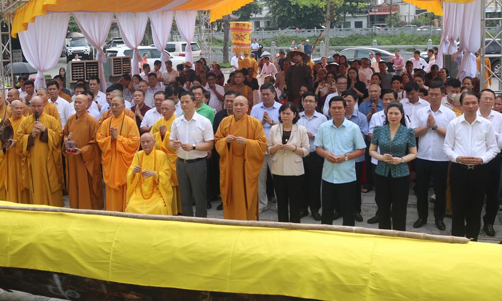 Lãnh đạo tỉnh Bắc Ninh cùng các đại biểu thực hiện nghi lễ khởi động dự án. Ảnh: Thuận Thảo
