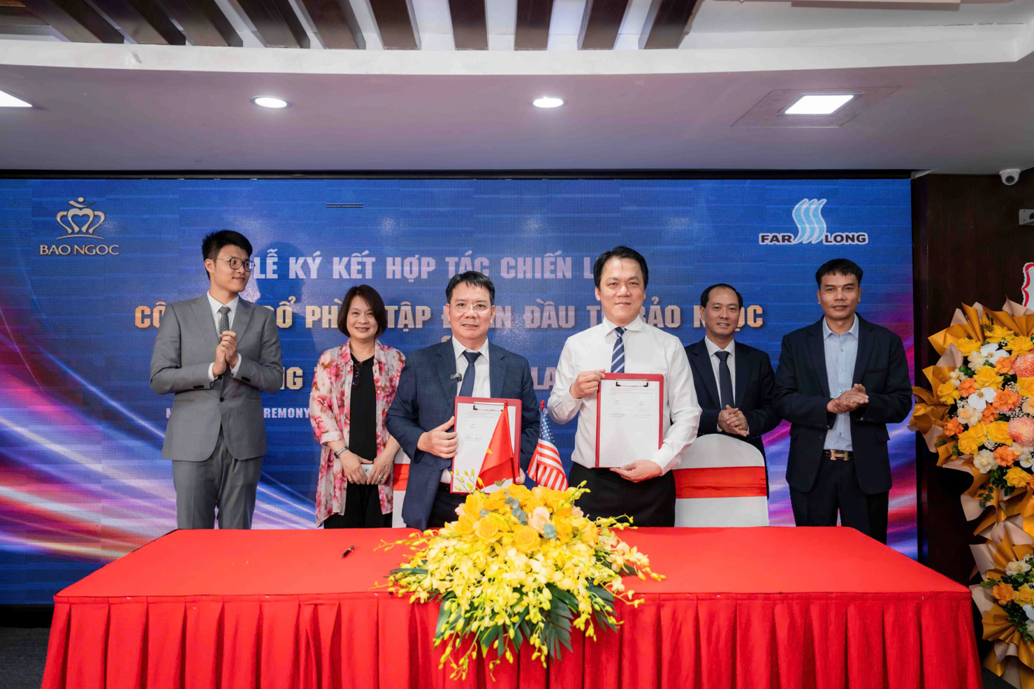 Lễ ký kết Biên bản ghi nhớ về hợp tác chiến lược toàn diện trong các lĩnh vực chăm sóc sức khỏe giữa Tập đoàn Bảo Ngọc và  Farlong Biolab (USA).