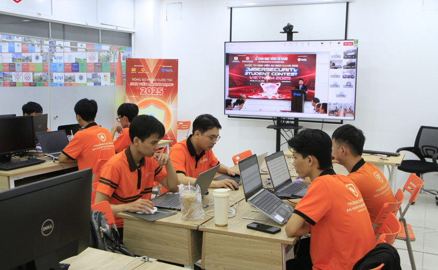 chung-ket-an-ninh-mang-1.jpg
