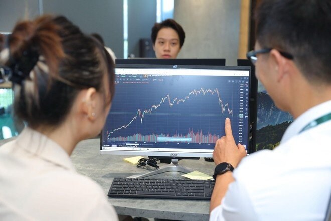 Thị trường chứng khoán ghi nhận phiên giao dịch ngày 22.10 biến động khá mạnh. Ảnh: Lê Toàn