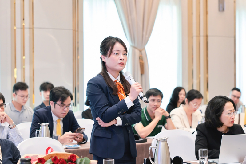 Bà Vũ Nam Hương chia sẻ tại Hội nghị
