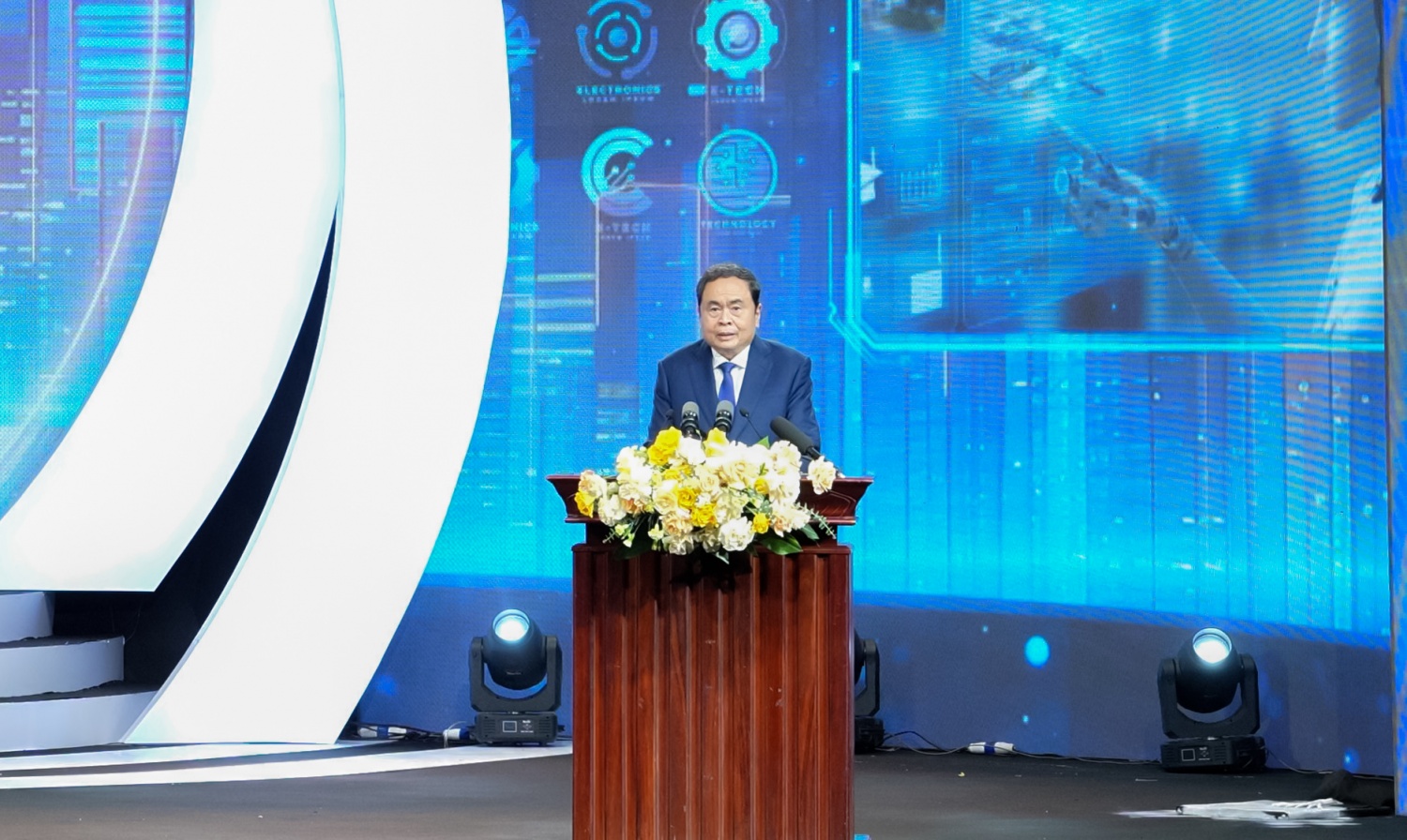 Lễ trao giải Nhân tài Đất Việt 2025 – Tôn vinh trí tuệ, khơi nguồn sáng tạo Lễ trao giải Nhân tài Đất Việt 2025 – Tôn vinh trí tuệ, khơi nguồn sáng tạo
