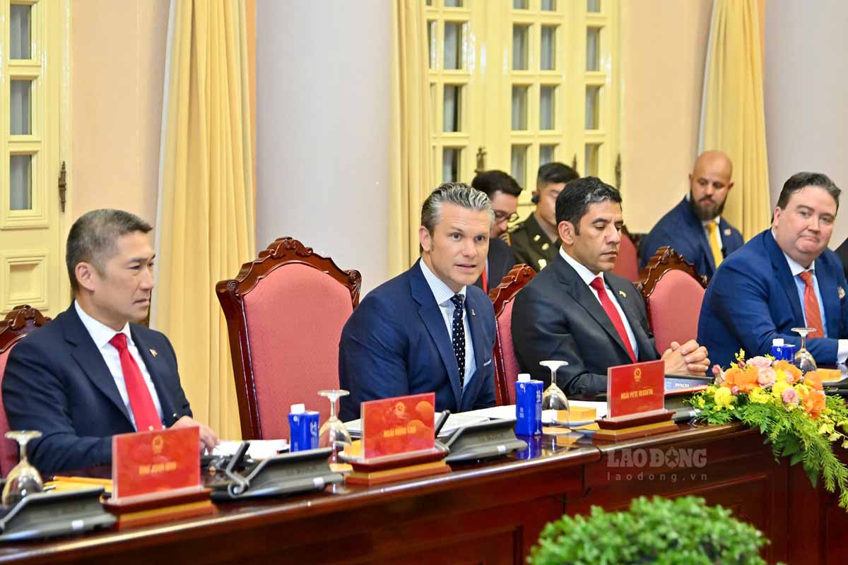 Chủ tịch nước Lương Cường phát biểu trong buổi tiếp Bộ trưởng Bộ Chiến tranh (Bộ Quốc phòng) Mỹ Pete Hegseth. Ảnh: Hải Nguyễn