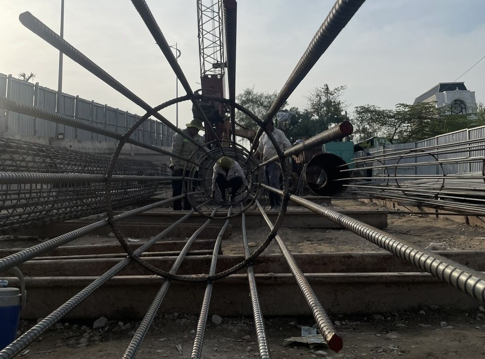 Thủ tướng y&ecirc;u cầu đ&aacute;p ứng đủ nguy&ecirc;n vật liệu để thi c&ocirc;ng c&aacute;c dự &aacute;n đường cao tốc tại đồng bằng s&ocirc;ng Cửu Long đ&aacute;p ứng tiến độ. Ảnh minh họa: L.Th