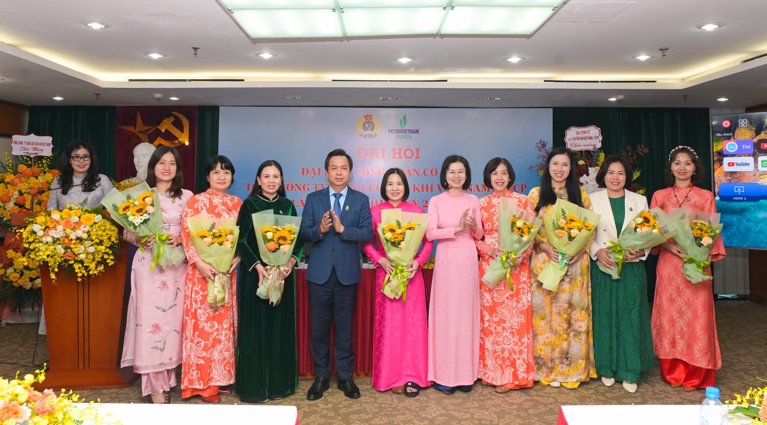 Công đoàn Cơ quan PV Power phát huy vai trò hạt nhân đoàn kết, điểm tựa vững chắc của NLĐ Công đoàn Cơ quan PV Power phát huy vai trò hạt nhân đoàn kết, điểm tựa vững chắc của NLĐ