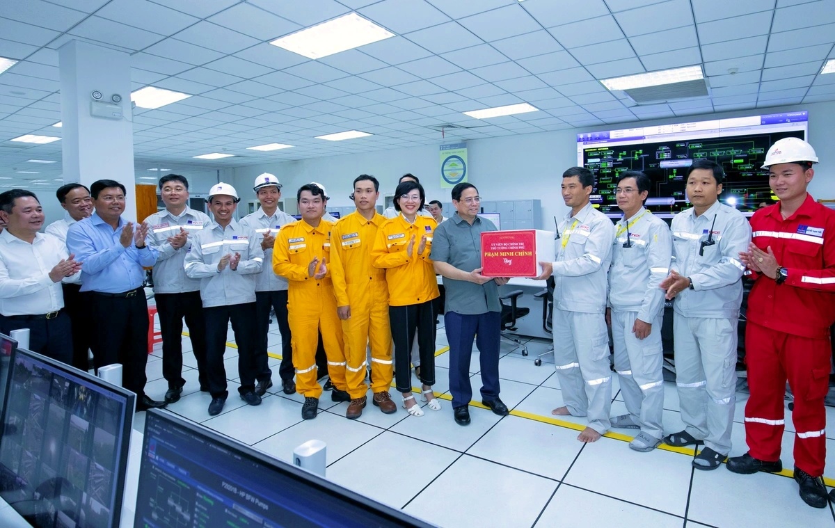 Cụm Khí – Điện – Đạm Cà Mau: Hạt nhân phát triển kinh tế vùng cực Nam Cụm Khí – Điện – Đạm Cà Mau: Hạt nhân phát triển kinh tế vùng cực Nam