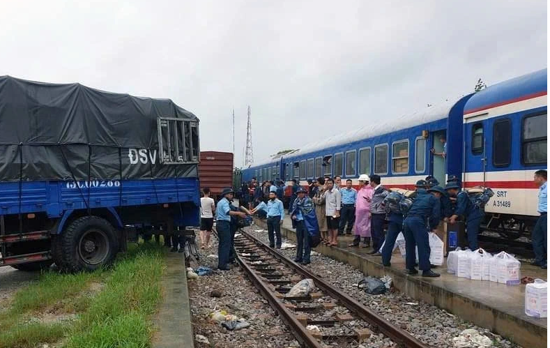 Hoạt động vận tải đường sắt, hàng không bị ảnh hưởng bởi bão số 12. Ảnh minh họa.