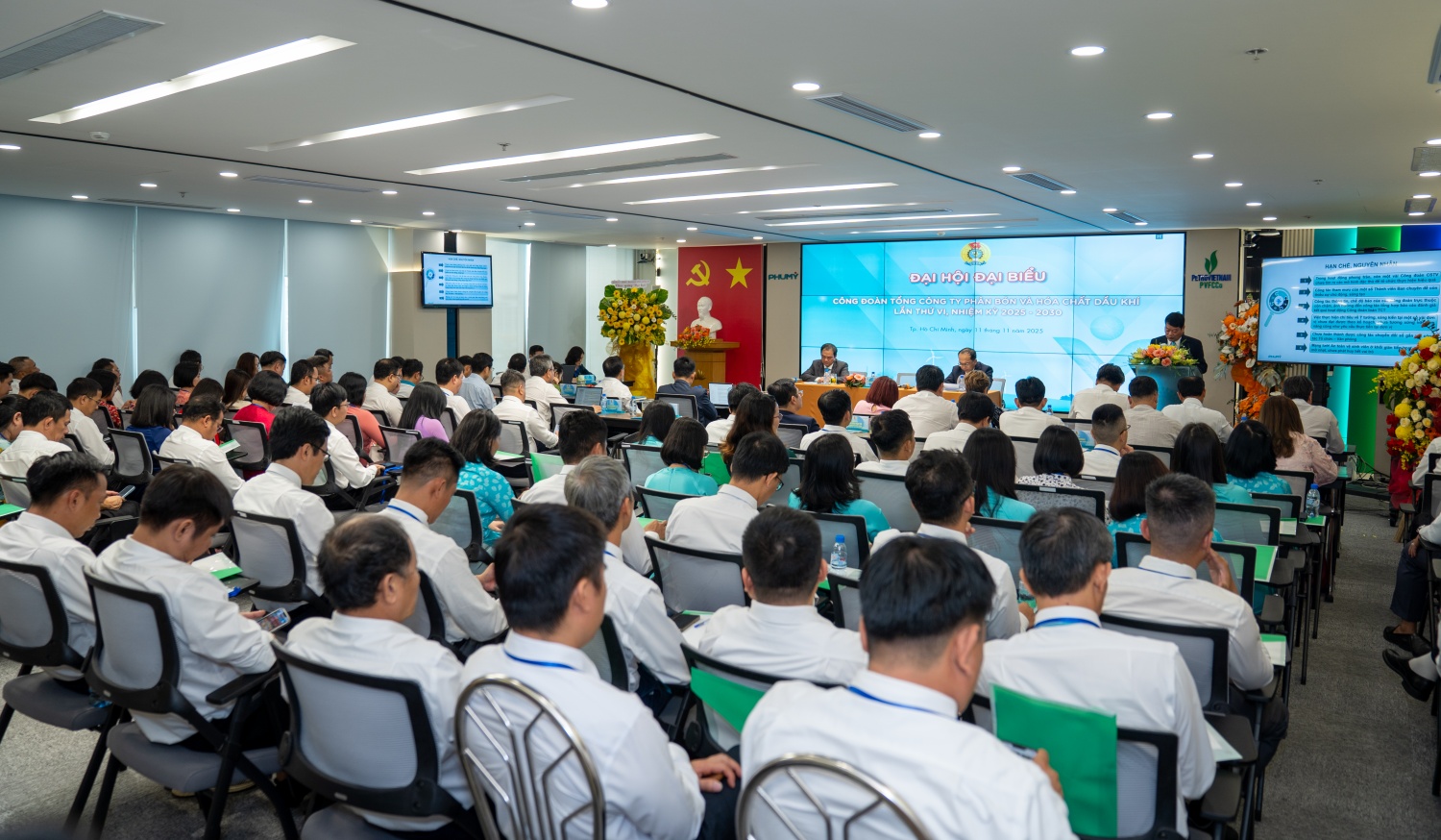 Khẳng định vai trò Đồng hành – Trách nhiệm – Nghĩa tình Khẳng định vai trò Đồng hành – Trách nhiệm – Nghĩa tình