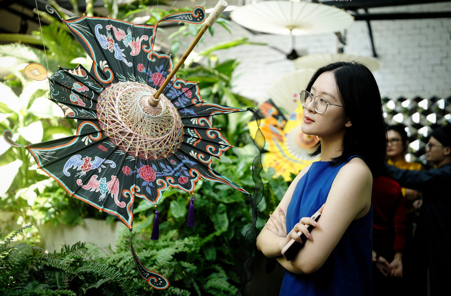 Lọng bướm mang thông điệp gửi gắm lời chúc trường thọ, phúc lộc và sinh sôi.