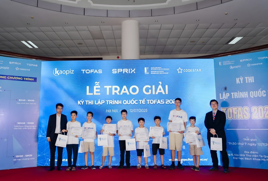 Năm nay, kỳ thi TOFAS tổ chức theo format hoàn toàn mới khi phát động đồng thời 2 môn Lập trình và Toán học. img-5782.jpg