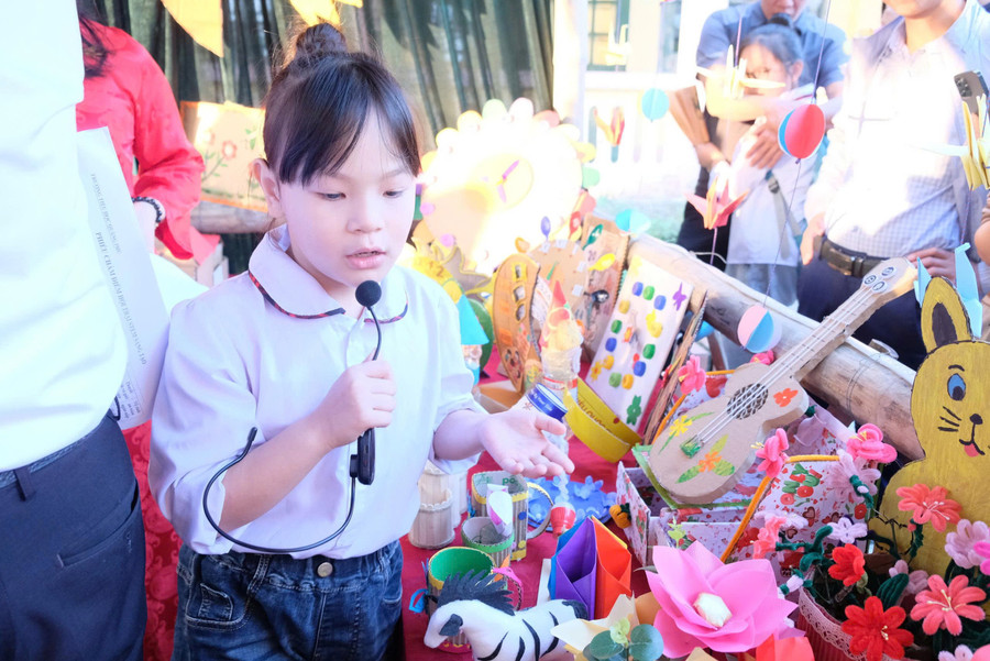 Học sinh được thuyết trình về những sản phẩm mình sáng tạo. z7226249371977-cca4ad7771f946923f57a227f8886bbe.jpg