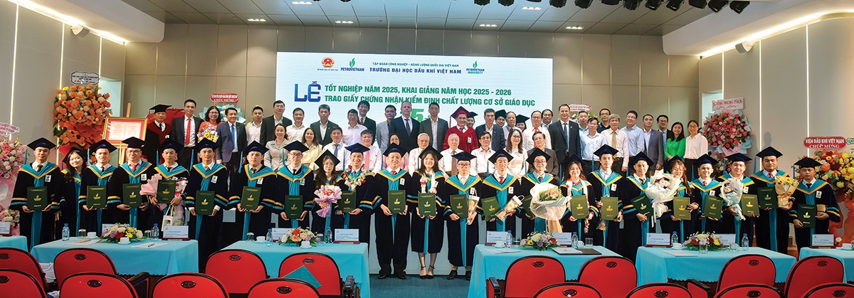Trường Đại học Dầu khí Việt Nam tự hào hành trình 15 năm hình thành và phát triển Trường Đại học Dầu khí Việt Nam tự hào hành trình 15 năm hình thành và phát triển