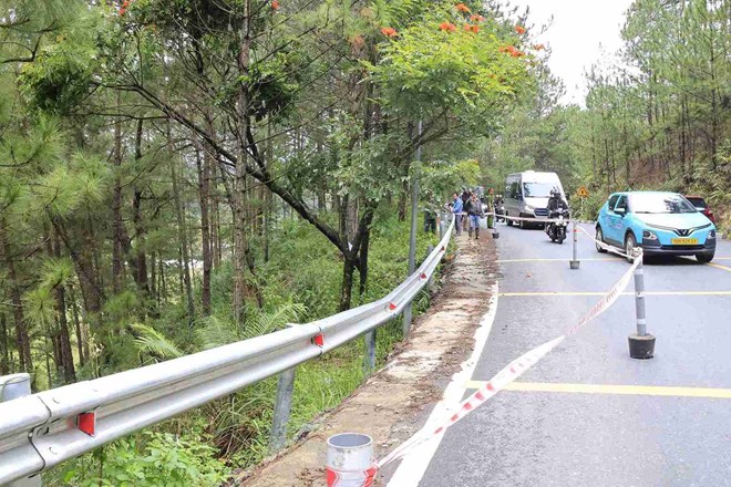 Xuất hiện điểm sạt lở nguy hiểm trên đèo Mimosa ở Đà Lạt