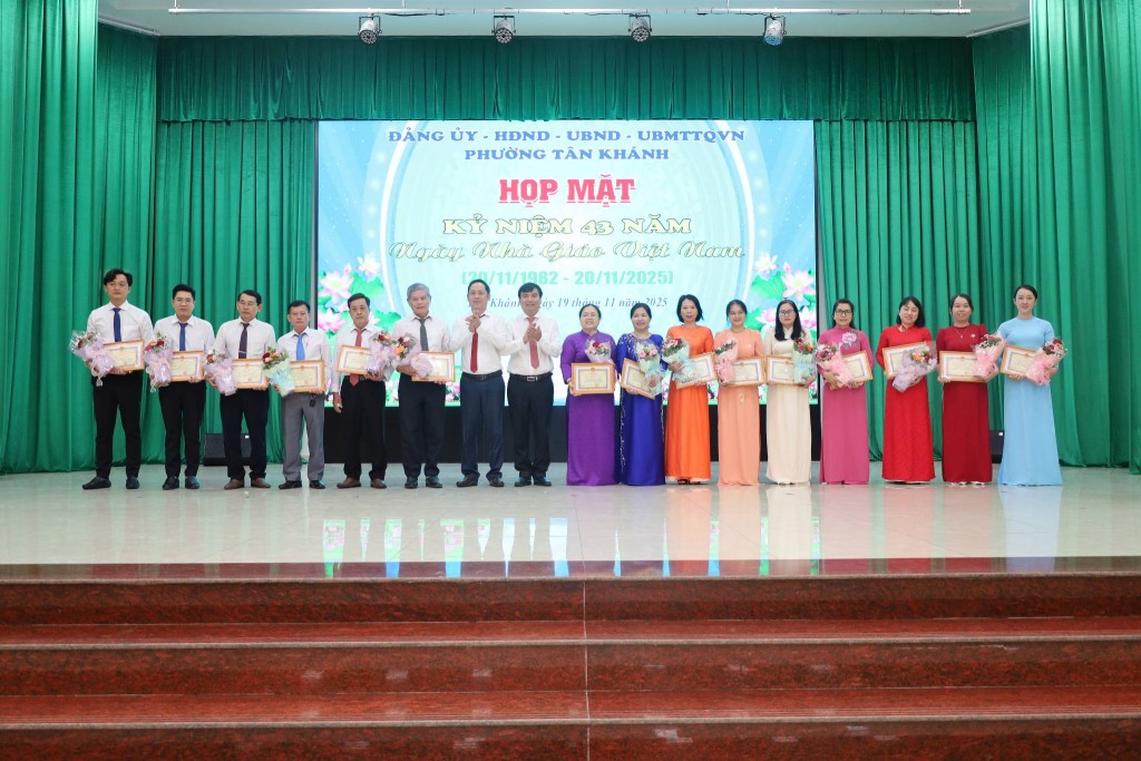 Không khí tri ân nhà giáo lan tỏa tại TP Hồ Chí Minh