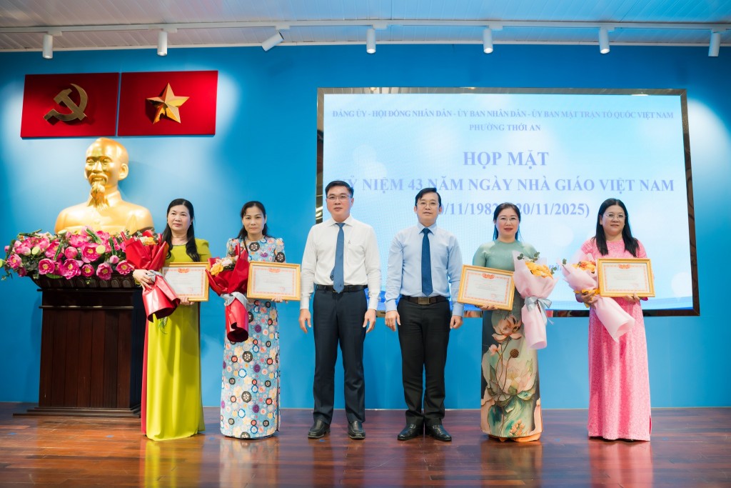 Không khí tri ân nhà giáo lan tỏa tại TP Hồ Chí Minh