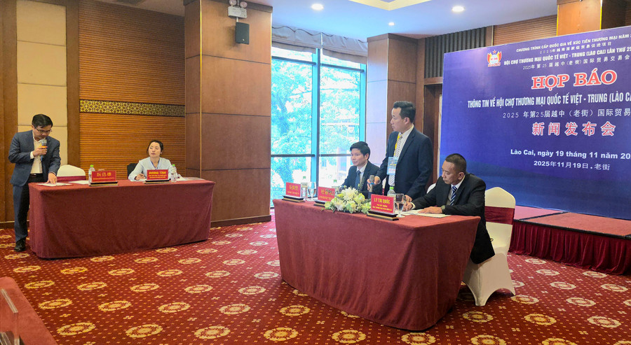 Họp báo thông tin về Hội chợ Thương mại quốc tế Việt - Trung lần thứ 25, năm 2025. festival-songhong-3.jpg