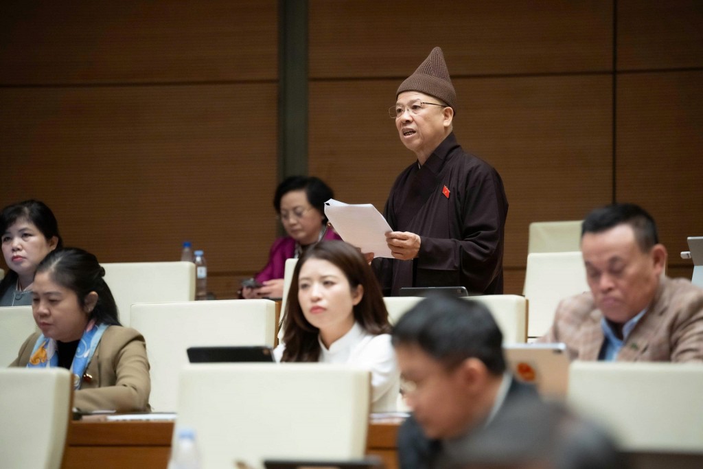 Đại biểu Quốc hội đề nghị cung cấp sách giáo khoa miễn phí trong năm học tới Đại biểu Quốc hội đề nghị cung cấp sách giáo khoa miễn phí trong năm học tới