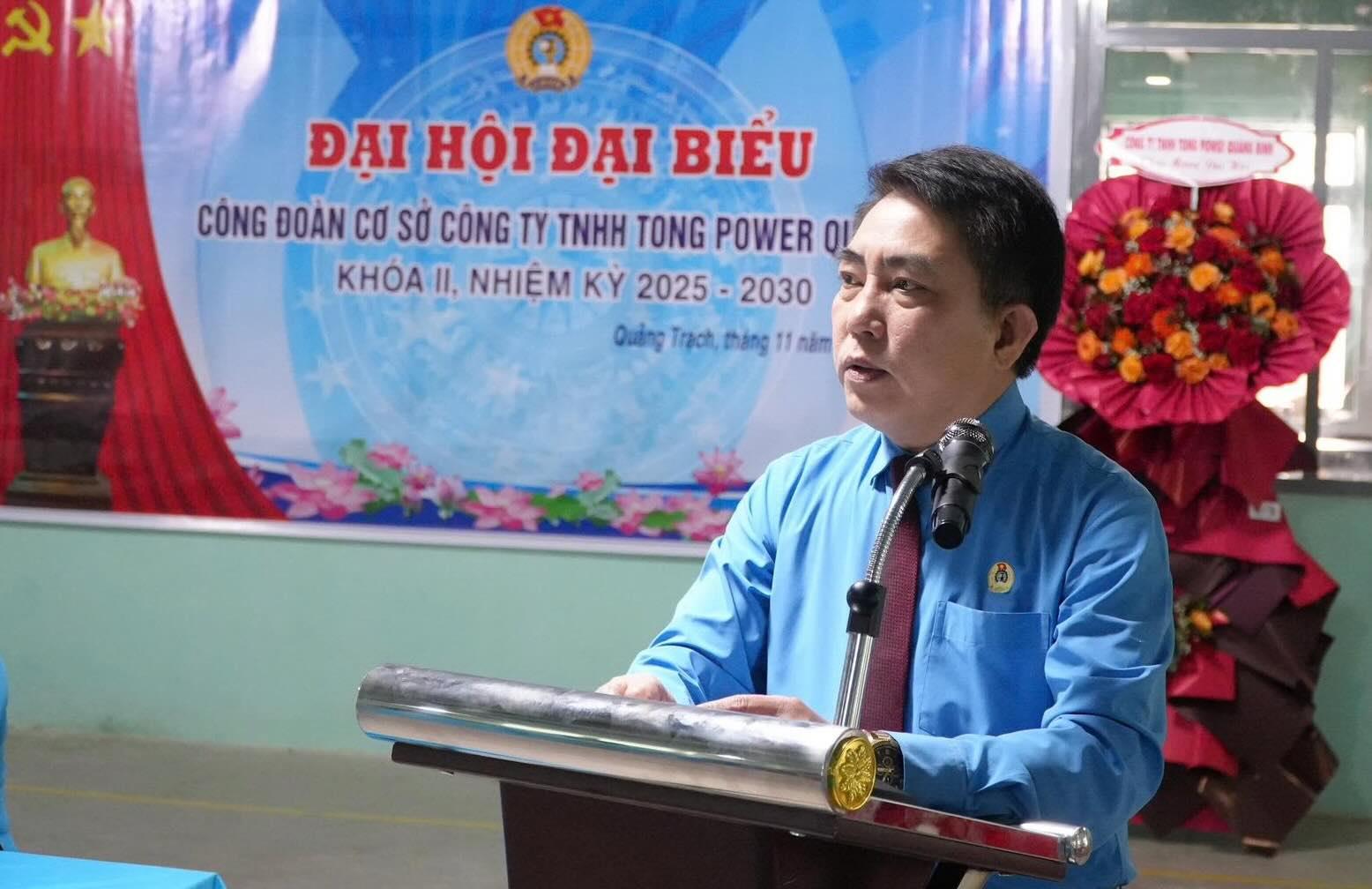 Đồng chí Phan Thanh Lân – Phó Chủ tịch LĐLĐ tỉnh phát biểu tại đại hội. Ảnh: Công đoàn Quảng Trị