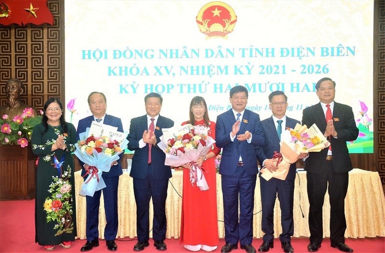 Phê chuẩn kết quả bầu, miễn nhiệm chức vụ Chủ tịch, Phó Chủ tịch UBND tỉnh Điện Biên- Ảnh 2.
