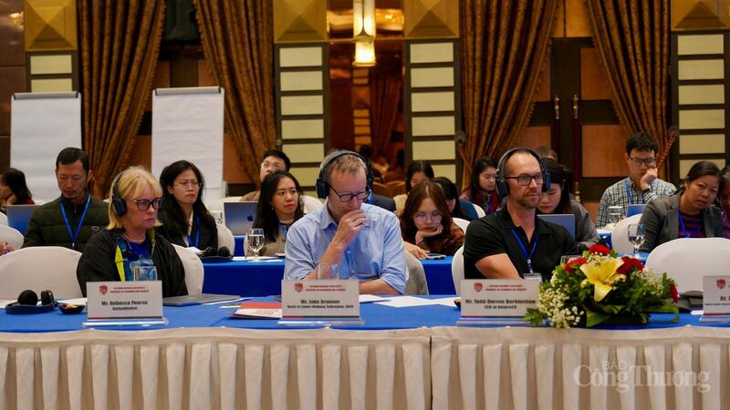 Đại biểu tham dự sự kiện. Ảnh: NH