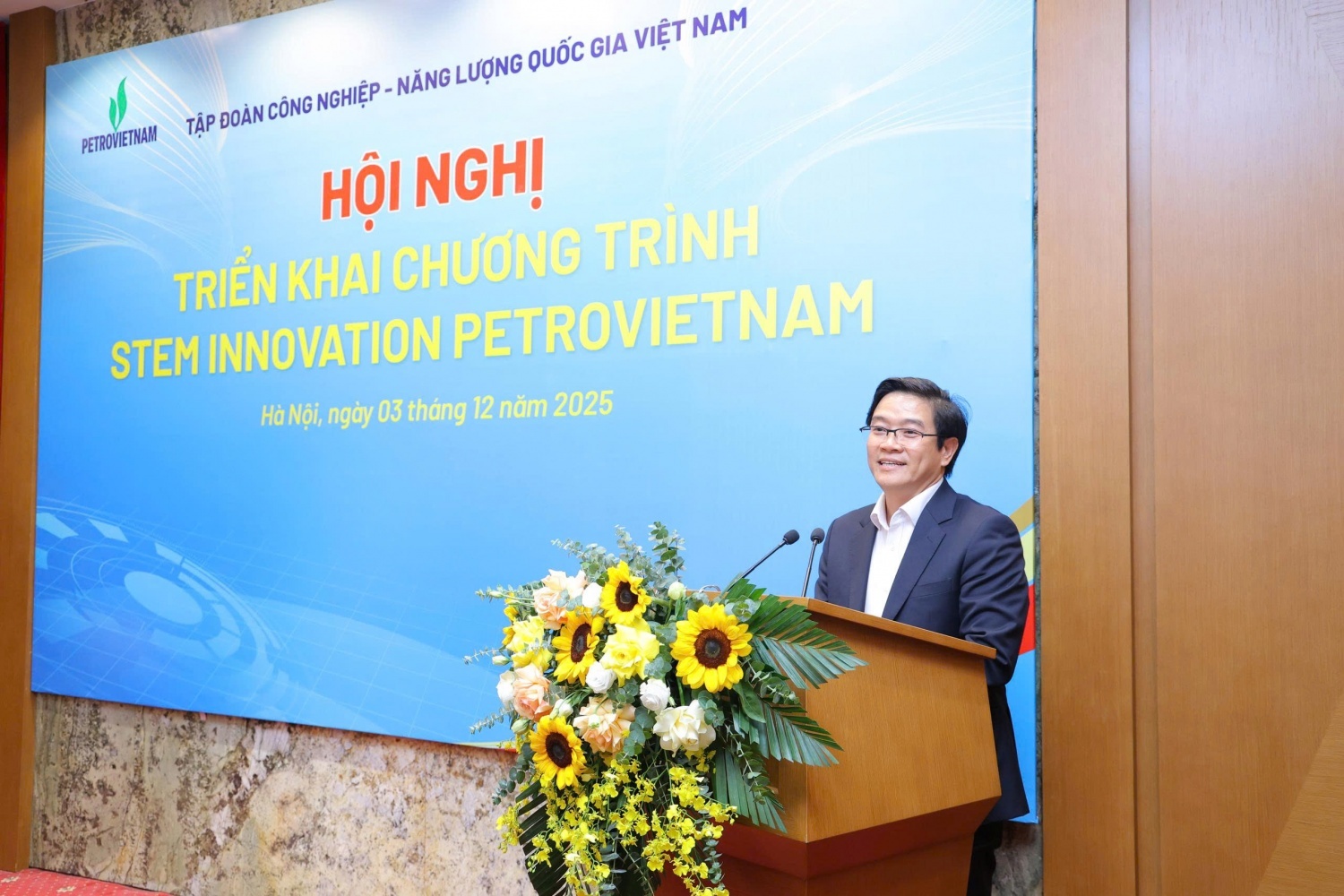[CHÙM ẢNH] Petrovietnam kiến tạo hệ sinh thái STEM, xây dựng 100 phòng học đạt chuẩn quốc tế