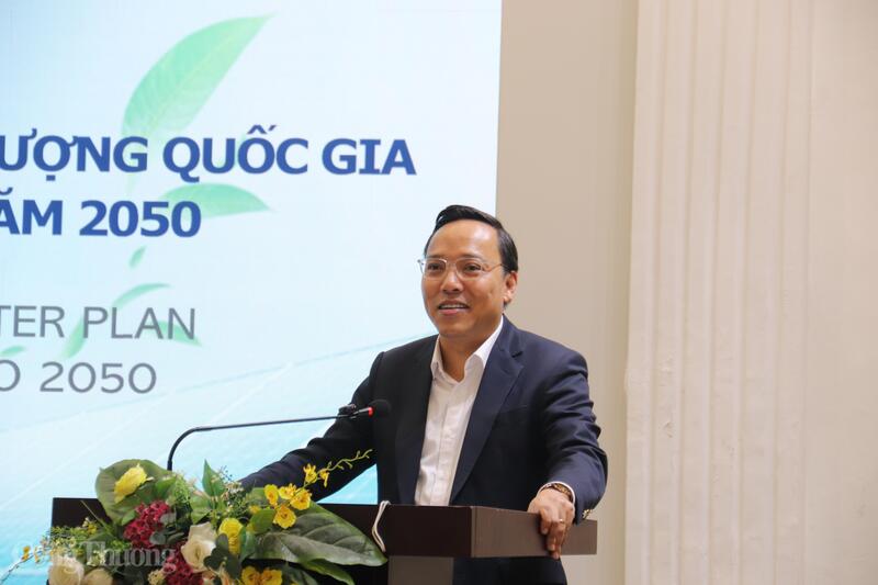 Thứ trưởng Bộ Công Thương Nguyễn Hoàng Long phát biểu tại hội thảo. Ảnh: Thanh Tuấn