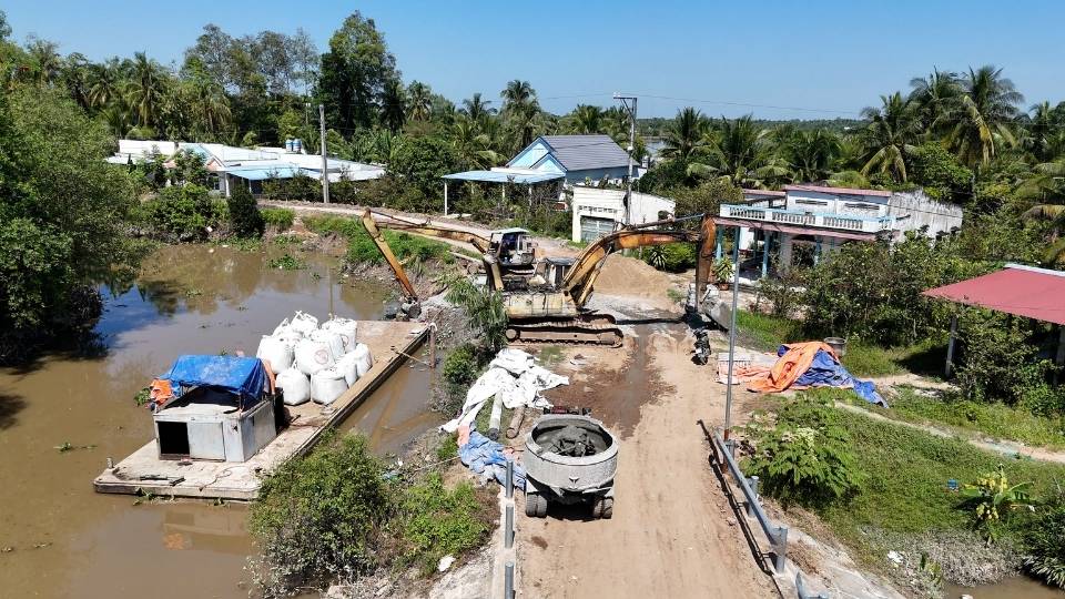 Thực hiện dự án đầu tư công, phấn đấu giải ngân 95% kế hoạch. Ảnh: Hoàng Lộc