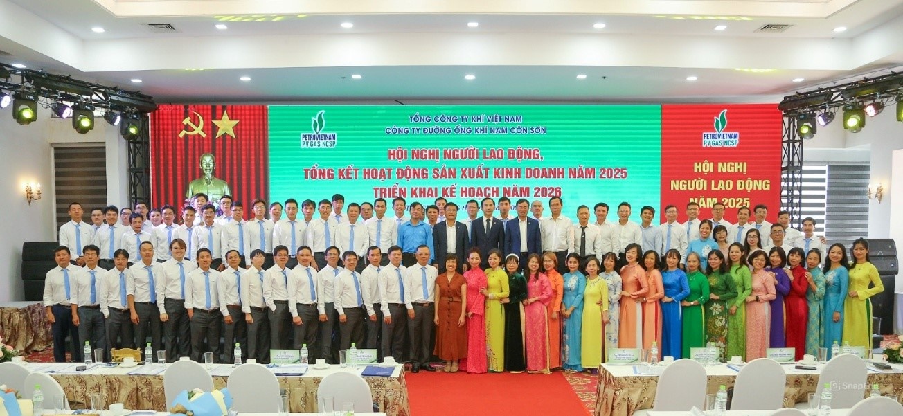 Lãnh đạo PV GAS cùng tập thể Lãnh đạo, người lao động PV GAS NCSP Lãnh đạo PV GAS cùng tập thể Lãnh đạo, người lao động PV GAS NCSP