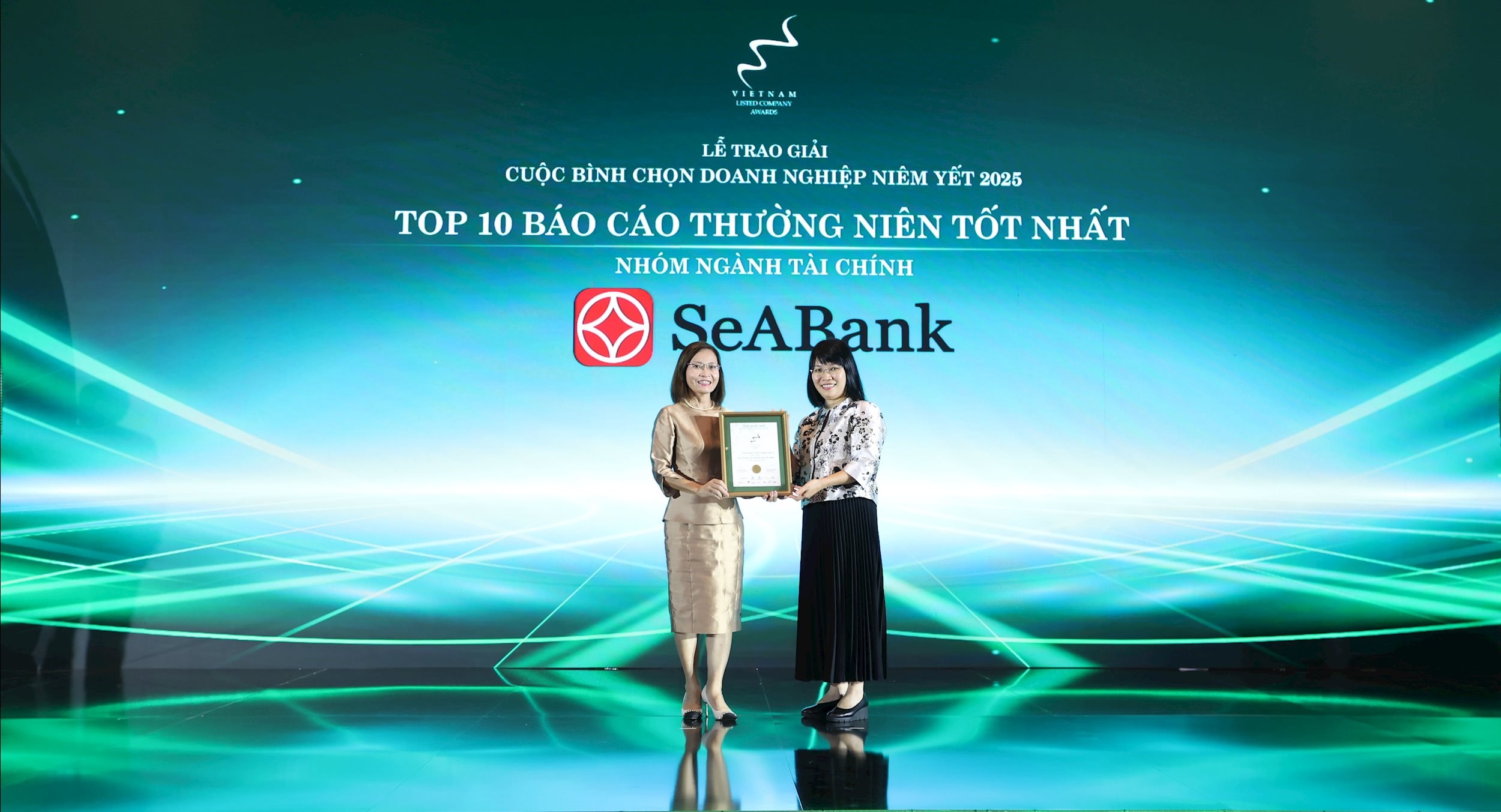 SeABank_Top 10 Báo cáo thường niên tốt nhất nhóm ngành tài chính 1