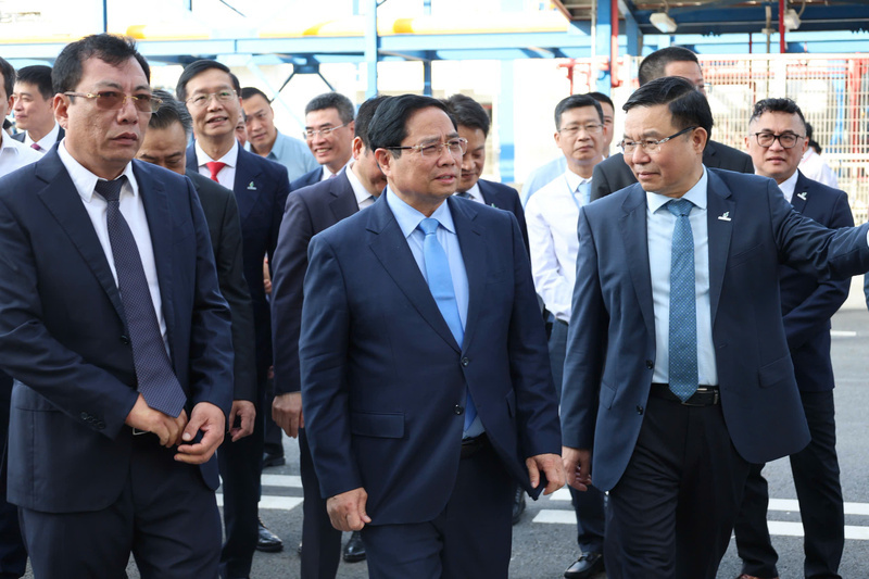 Gắn biển 'Công trình tiêu biểu' cho Nhà máy điện LNG Nhơn Trạch 3&4 - 1